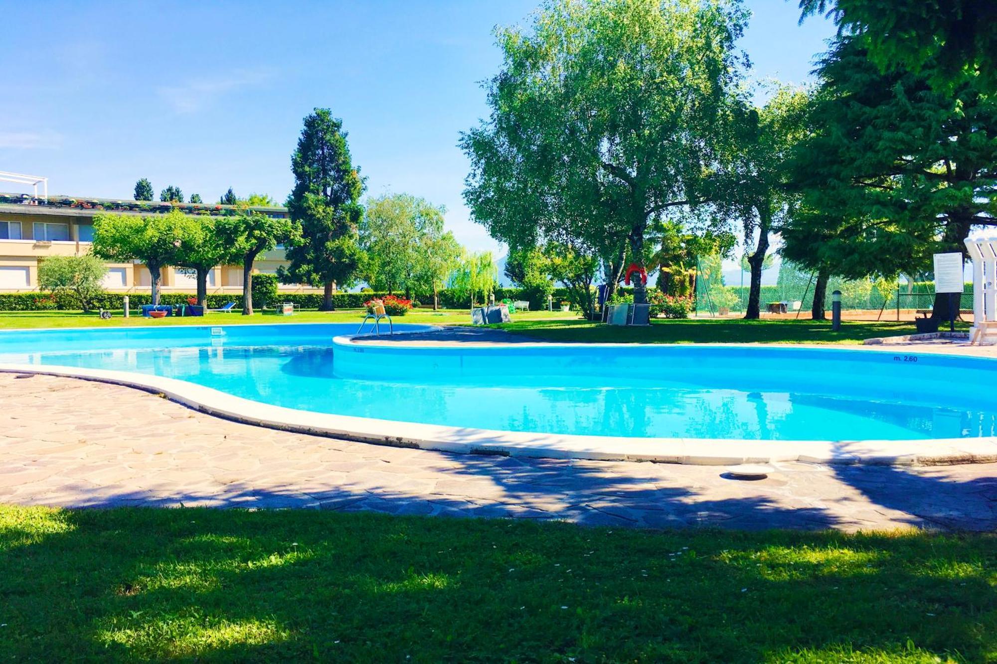The Riva Apartment Sirmione Buitenkant foto